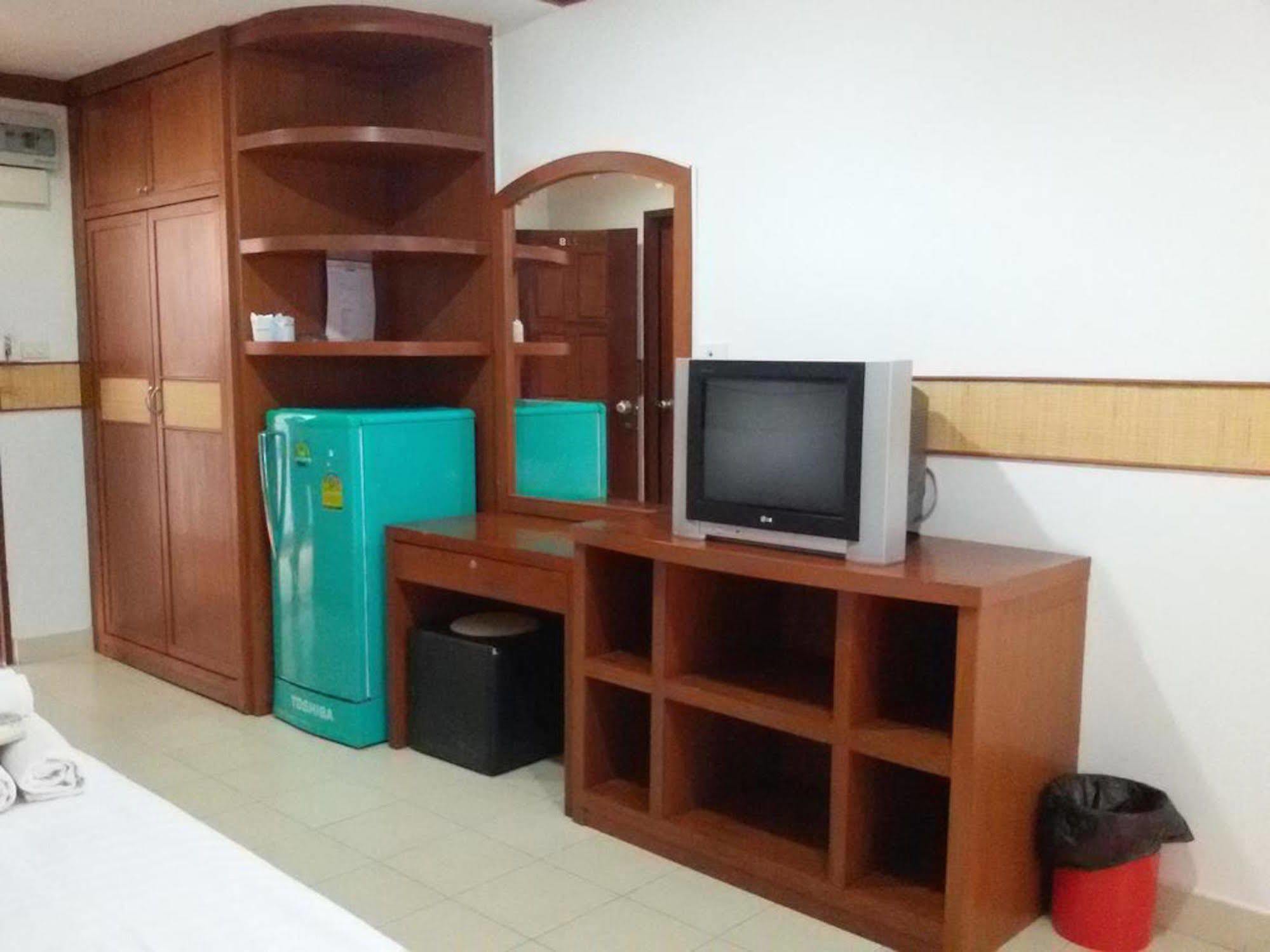 Aparthotel Rattakit Mansion Pattaya Zewnętrze zdjęcie